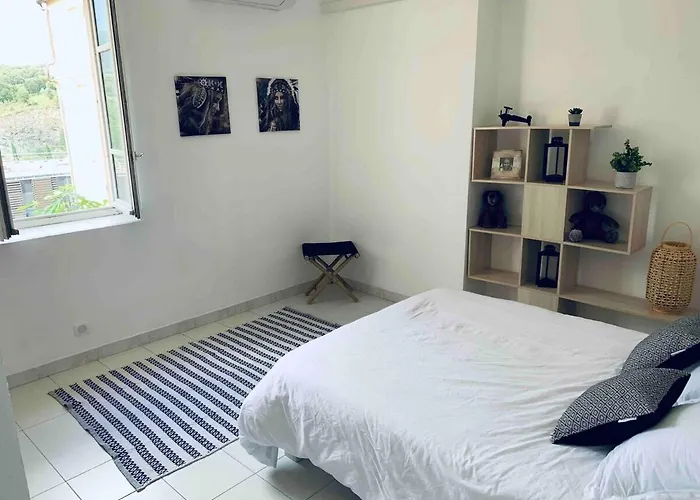 En Centre * Corte (Corsica)